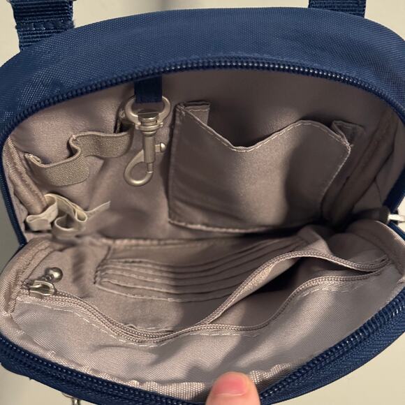Baggallini Women's Blue Solid Front Slip Pocket Travel Crossbody Bags One Size - Picture 5 of 8